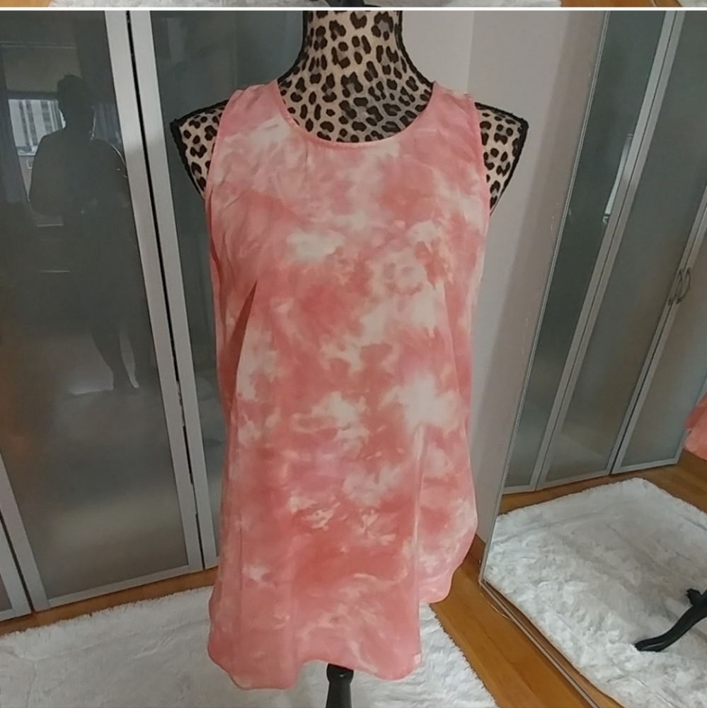 - Brand new top without tags .